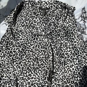 💎3/$15 - Forever 21 Leopard Print Blouse